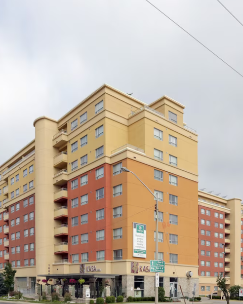 1686 Main St W (West Village Suites)